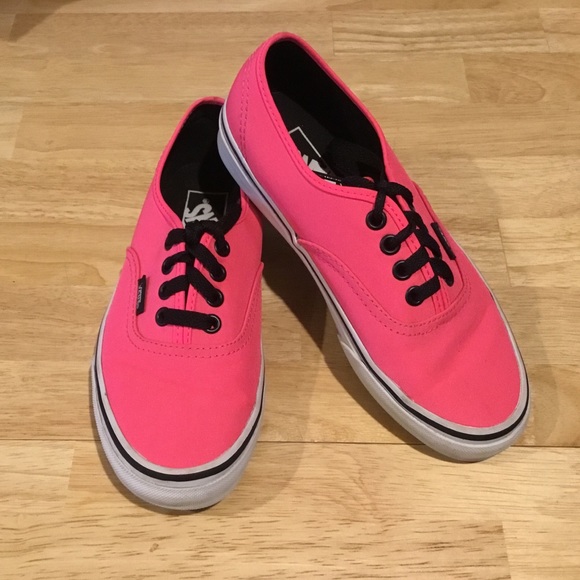 womens hot pink vans